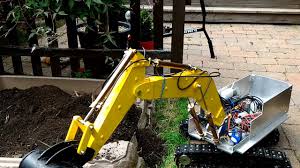 Rc Hydraulic Homemade Excavator First Test Unfinished Youtube