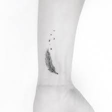 32 Small Feather Tattoo Ideas Spiritustattoo Com Feather Tattoos Small Feather Tattoo Tattoos