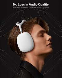 You can immerse yourself in music and podcasts 🎧 Or simply stay focused,  like never before 🤩✨ #apple #airpodsmax #stayfocus