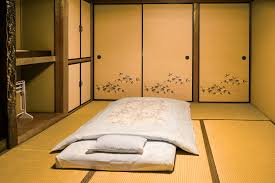 Learn exactly what it is, it's history and how to look after yours so you can sleep peacefully. Sleeping On A Futon Why Do The Japanese Sleep On The Floor