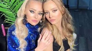 Find and save images from the delia matache collection by alexandra dumitrescu (alexfresh38) on we heart it, your everyday app to get lost in what you love. Cu Ce Se OcupÄƒ Oana Sora Mai PuÅ£in CelebrÄƒ A Deliei Matache E OcupatÄƒ Cu Cresterea Copilului Dar Face O MulÅ£ime De Bani