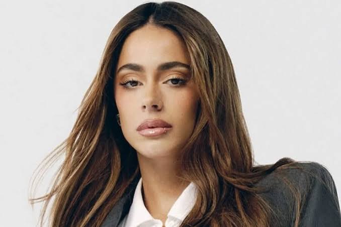 Tini Stoessel starred in the new campaign of a brand that is all the rage  in Spain. | La Derecha Diario en Inglés