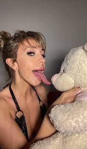 Celeste Gonzalez on X: RT si quieres ser mi oso Ted 🐻 Mucho contenidoxxx  con él aquí: t.cod87x9bAJHV t.coaL6g1JCqdm  t.coWpluXhdtKq  X