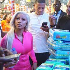 Prince ebeano supermarket is a partnership between two brothers, mr sunday egede and mr david ojei. Cardi B At Prince Ebeano Supermarket Visits Orphanage Home Pictures