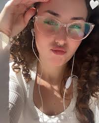 Laura Menzel (@_menzhell) • Instagram photos and videos