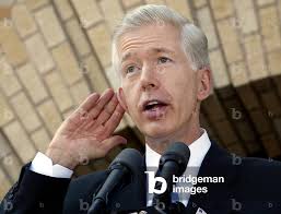 Image of GOVERNOR GRAY DAVIS AT NO ON THE RECALL RALLY, 2003-10-01