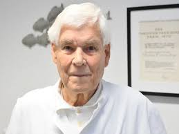 Vom Tellerwäscher zum Harvardstudenten: Wilhelmshavener Professor Dr. Heiko  Frerichs wird 90