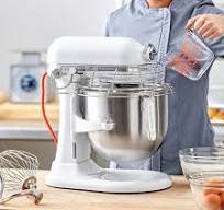 KitchenAid KSMC895WH White 8 Qt. Bowl Lift Countertop Mixer with Guard &  Standard Accessories - 120V, 1 3/10 hp