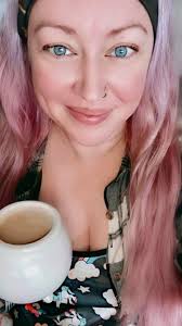 Morning! Is it team fresh or team rough today? I am home for the rest of  the day for those looking to collect orders, everything is ready for you. I  will update