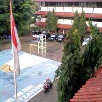 Media yang tepat untuk pembuatan poster yang dipasang di baliho adalah. Seni Budaya Kls 8 Science Quiz Quizizz