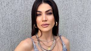 Τα αμαρτωλα σου ματια 2019 θοδωρησ φερρησ. Hbh Adamoy Egine 3an8ia Kai 3etrelane Toys 8aymastes Ths Fwto Gossip Life