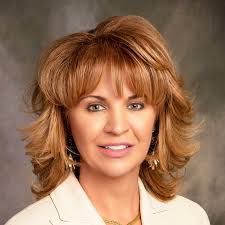 Amy Lindhorst, Associate Broker, Realtor Nebraska Realty