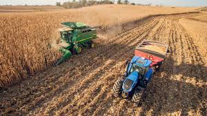 Tractor Drives Me Back To The Buildings New Holland Intellisteer On This Episode Of How Farms Work Farmlife Agproud New Holland Tractors Farm Life