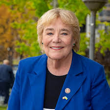 Derrick Ames's Instagram, Twitter & Facebook