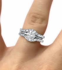 14k White Gold Curved Moissanite Wedding Ring Set Of 2 Ring Etsy Moissanite Wedding Ring Set Moissanite Wedding Rings Diamond Wedding Bands
