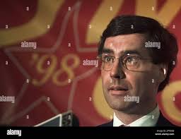 Businessman David Oman addresses a crowd at the Des Moines airport  Wednesday, Oct. 8, 1997, during a stop in Des Moines, Iowa. Oman began the  day by announcing his candidacy for governor