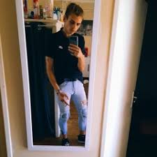 However, this document can also be used by students who would like to apply for apprenticeship, training, and other academic programs. J D Z Curriculum Vitae By J D Z