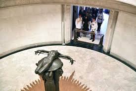 Prince Harry, Meghan pay respects at Sydney's Anzac memorial