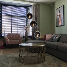 Vous recherchez des sitzecken wohnzimmer de bonne qualité aux prix les plus bas ? Hangelampe Wohnzimmer Art Deco Modern Drei Schwarze Glaskugeln Zusammen Sitzecke Beistelltisch Lampenundleuchten