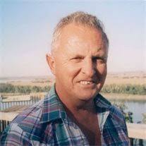 Darwin Lewis's Instagram, Twitter & Facebook