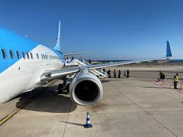 Airline Reviews: Thomson Air Dreamliner 787 Flight To Orlando - Space In  Your Case