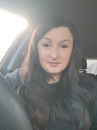 Leanne Greer's Instagram, Twitter & Facebook