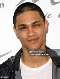 16 Photos & High Res Pictures