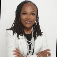 Karen Rogowski's Instagram, Twitter & Facebook