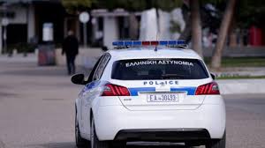Δολοφονία γνωστού πυγμάχου στη βάρη. Dolofonia Sth Barh Ektelesh Gnwstoy Pygmaxoy Sth Mesh Toy Dromoy Prisma Radio