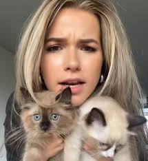 Ze noemde twee katten haar kindjes, maar ineens waren ze weg: influencer Jade  Anna geeft uitleg
