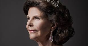 Queens of England: 13 Royal Birthdays for December