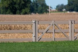 It never needs painting, allowing you to enjoy its classical appearance year after year. 3 Rail Horse Fence Rail Fence