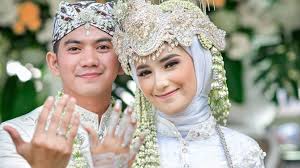 Tampak ia mengunggah momen wisuda tersebut. Rizki Da Tepergok Temani Nadya Mustika Rahayu Di Rumah Sakit