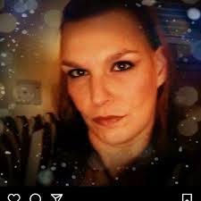 Holly Shively's Instagram, Twitter & Facebook