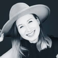 Melanie Koch's Instagram, Twitter & Facebook