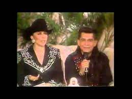 beˈɾonika ˈkastɾo), full name verónica judith sáinz castro alba (born 19 october 1952), is a mexican actress, singer, producer, former model and presenter. Selena Y Los Dinos Con Veronica Castro 92 Completo Youtube
