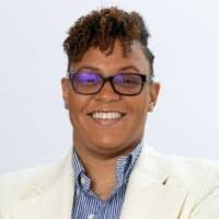 Denise Wynn's Instagram, Twitter & Facebook