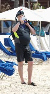 The former action star of movies such as the. Brendan Fraser Looks Almost Unrecognisable On A Beach Break In Barbados