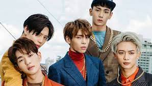 Shinee (샤이니) is a korean pop boy group created by sm entertainment. Shinee Pay Tribute To Jonghyun On Third Anniversary Of His Passing