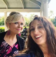 Oh hello! Just dropping in to wish everyone a happy weekend! How are you  spending yours? 😃🌞🏖📚 Watch the latest episodes now