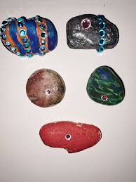 What's the story behind the painted rock found at the Fountain of Youth?