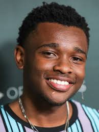 Curtis Harris (@thecurtisharris) • Facebook