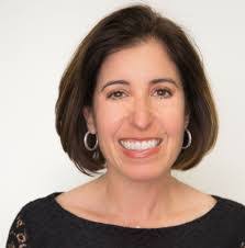 Stacey Roth's Instagram, Twitter & Facebook