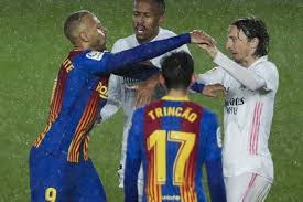 Kiungo wa kati wa ufaransa william saliba, 20, bado anapigiwa upatu kuondoka arsenal kwa mkopo na klabu kadhaa za ulaya zinamnyatia ikiwemo nice. Real Madrid Vs Barcelona 2021 I Clasico Tensions Were High In The Clasico Two Typically Marca English