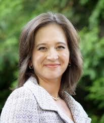 Amy Roe's Instagram, Twitter & Facebook