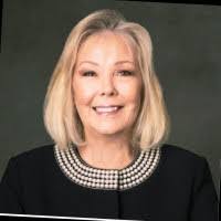 Renee Arnold's Instagram, Twitter & Facebook