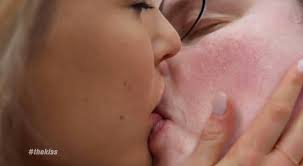 .shishei shalvari iran joorab zanooneh joorab. Super Bowl 2013 Bar Refaeli Kisses Nerd For Godaddy Com Rtm Rightthisminute