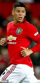 Он играет на позиции центр. E1k9tgthwp6d1m