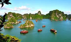 A president, chosen by the national assembly, is head of state and commander of later dynasties renamed the country dai viet and gradually extended their territory south. 17 Of The Best Things To Do In Vietnam Wanderlust