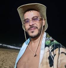 Safety doesn't mean you have to sacrifice style. Meet the Club leather  jacket for ladies